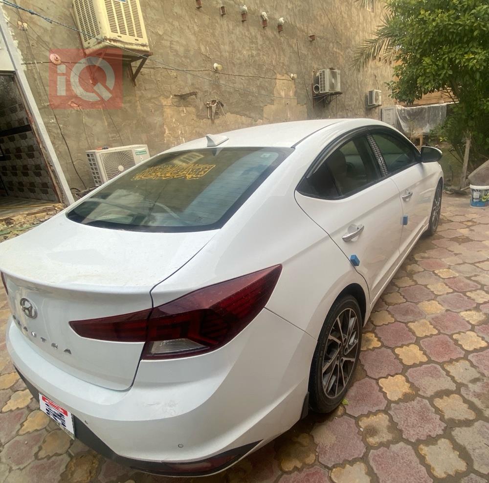 هيونداي النترا